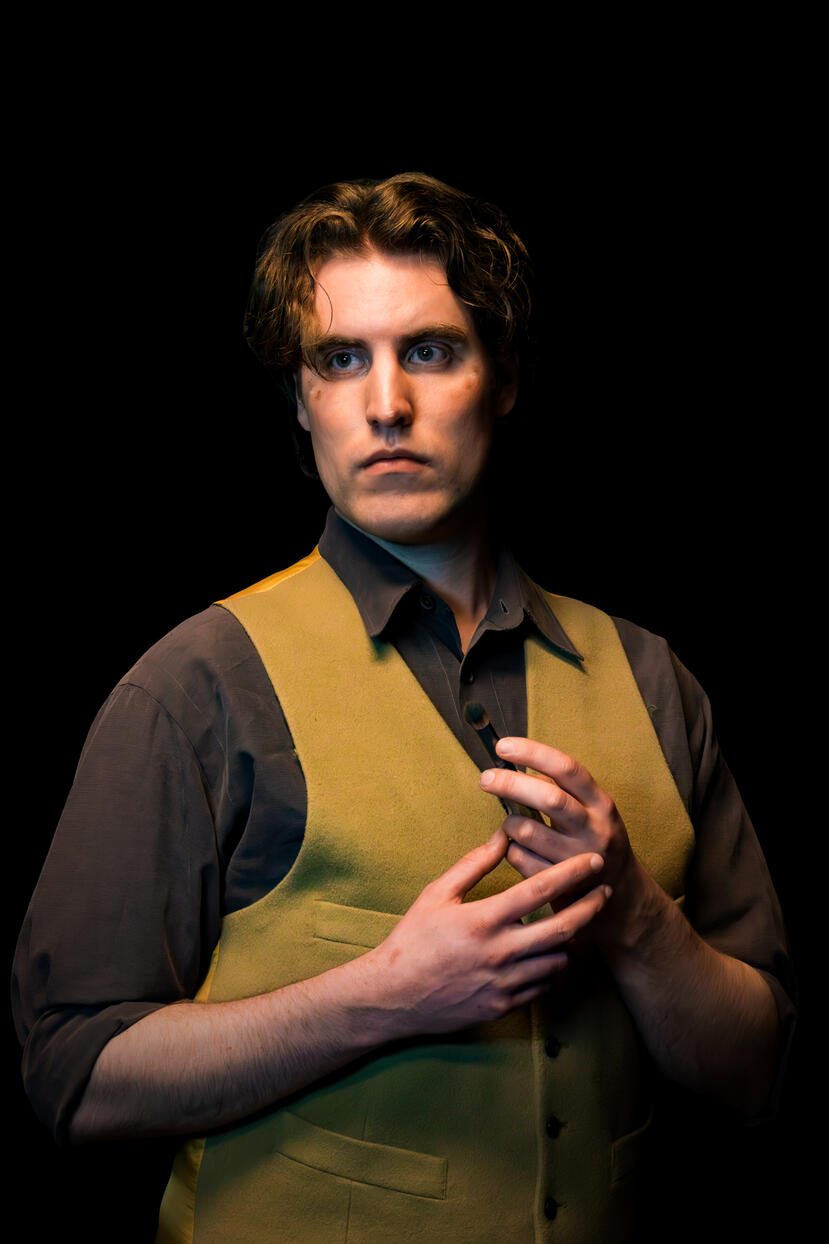 Jelke Ludolphij as Basil Hallward & head of sets